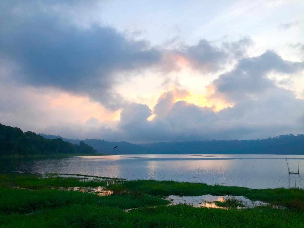 Buyan Lodge Lake View Villa Бедугул Екстериор снимка